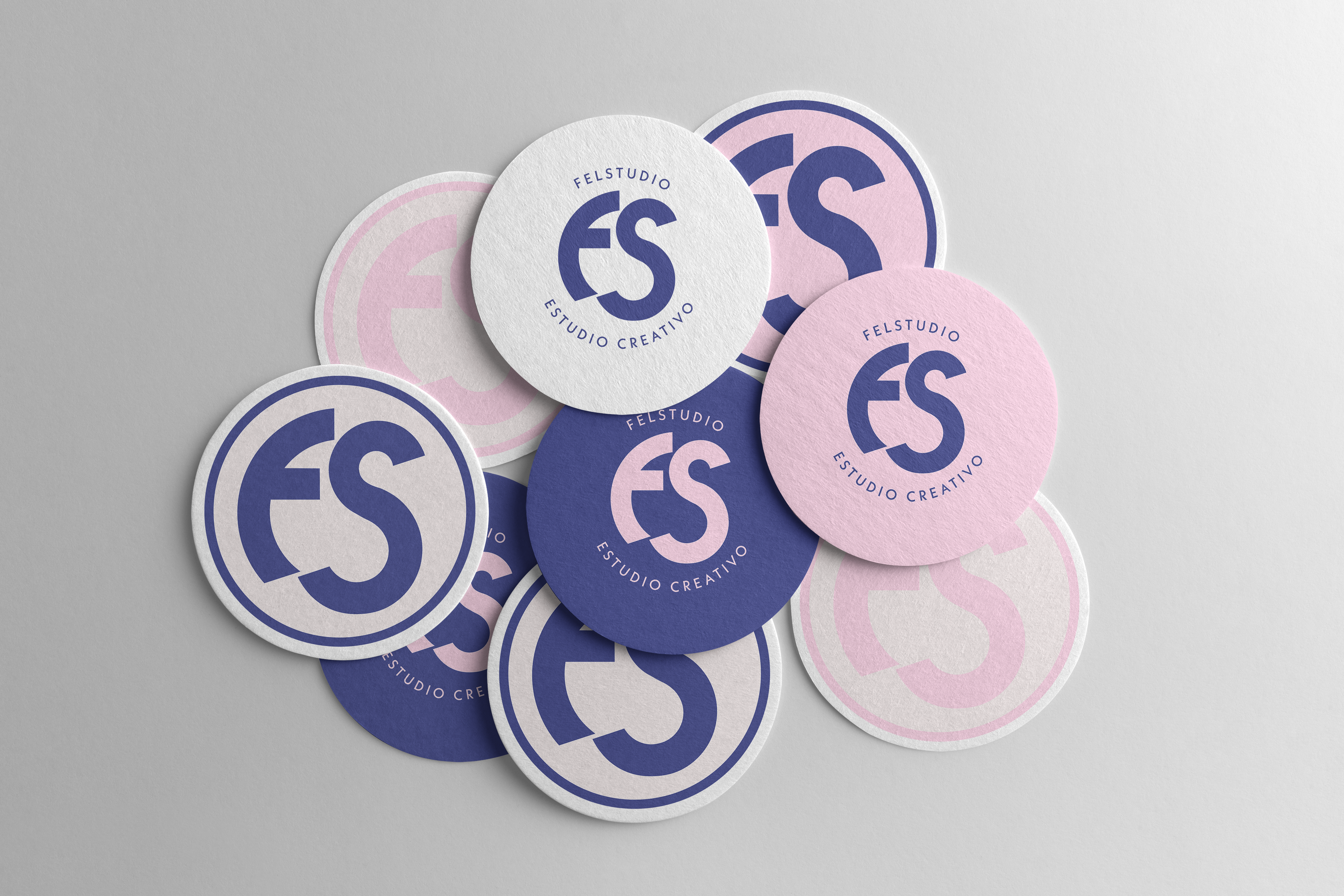 Diseño de interfaz web minimalista en tonos pastel creada por Fel Studio